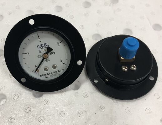 0-4MPa রেঞ্জ প্যানেল মাউন্ট ম্যানোমিটার সহ 63mm ডায়াল ব্ল্যাক স্টিল হাউজিং ফ্রন্ট ফ্ল্যাঞ্জ প্রেসার গেজ